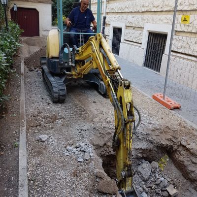 Scavi e ripristino collettori fognari
